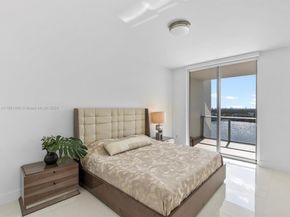17111 Biscayne Blvd 1104, North Miami Beach FL 33160