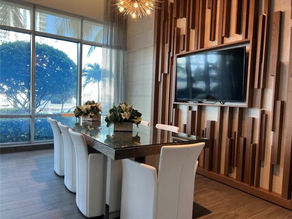 17111 Biscayne Blvd 1104, North Miami Beach FL 33160