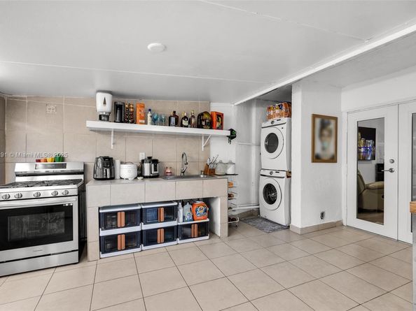 7531 W 29th Way, Hialeah FL 33018