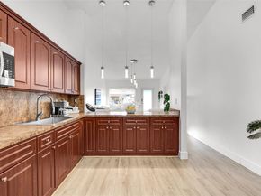 7531 W 29th Way, Hialeah FL 33018