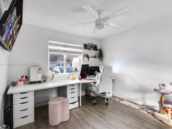 7531 W 29th Way, Hialeah FL 33018