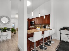 7531 W 29th Way, Hialeah FL 33018