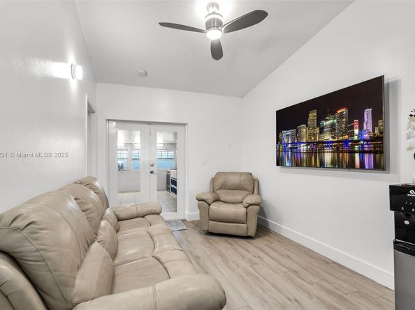 7531 W 29th Way, Hialeah FL 33018