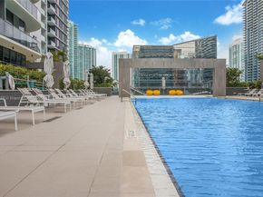 55 SW 9th St 3009, Miami FL 33130