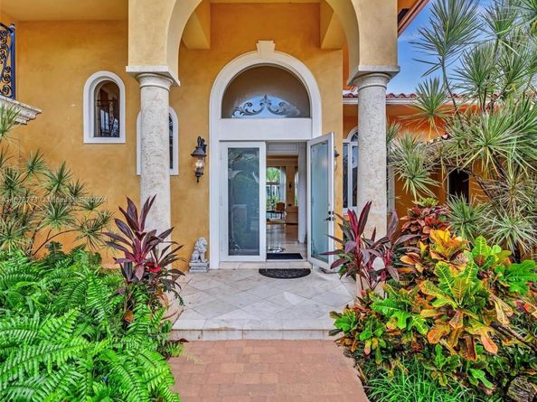 449 Isle Of Palms Dr, Fort Lauderdale FL 33301