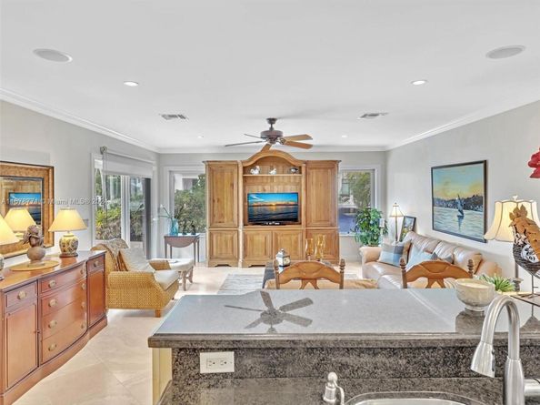 449 Isle Of Palms Dr, Fort Lauderdale FL 33301