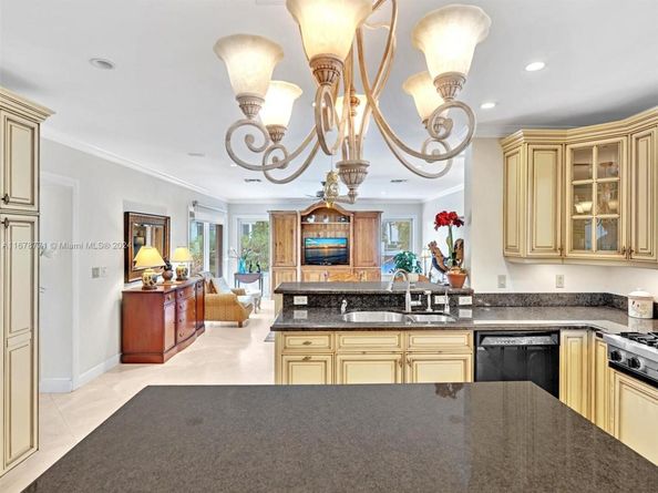 449 Isle Of Palms Dr, Fort Lauderdale FL 33301