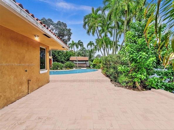 449 Isle Of Palms Dr, Fort Lauderdale FL 33301