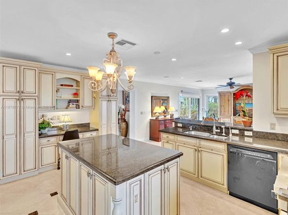 449 Isle Of Palms Dr, Fort Lauderdale FL 33301