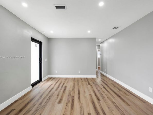 3481 SW 87th Ct, Miami FL 33165