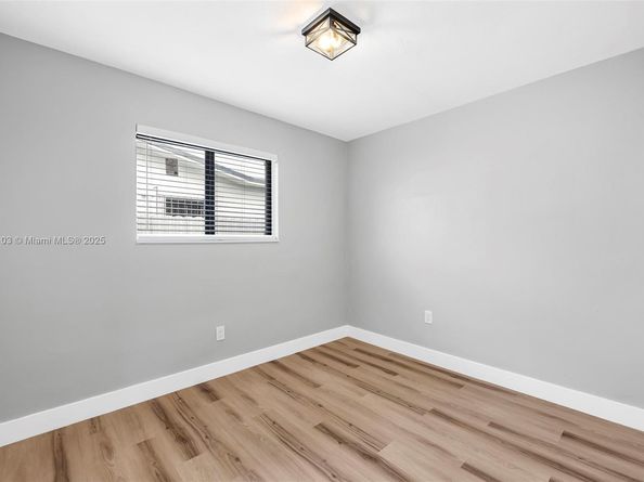 3481 SW 87th Ct, Miami FL 33165