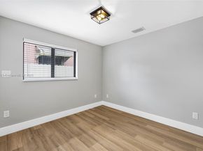 3481 SW 87th Ct, Miami FL 33165