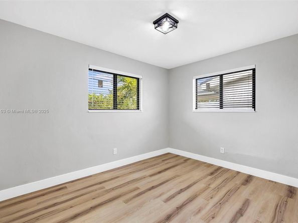 3481 SW 87th Ct, Miami FL 33165