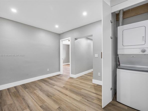 3481 SW 87th Ct, Miami FL 33165