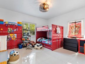 12660 Griffing Blvd, North Miami FL 33161