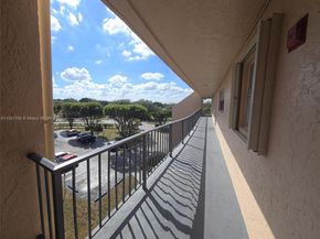 13707 Kendale Lakes Cir PH11, Miami FL 33183