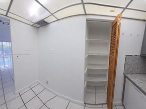 13707 Kendale Lakes Cir PH11, Miami FL 33183