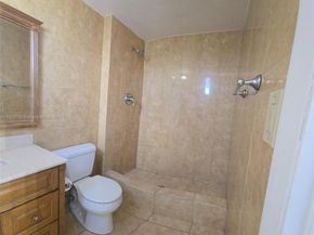 13707 Kendale Lakes Cir PH11, Miami FL 33183