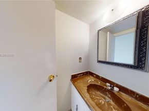 1000 Parkview Dr 1023, Hallandale Beach FL 33009