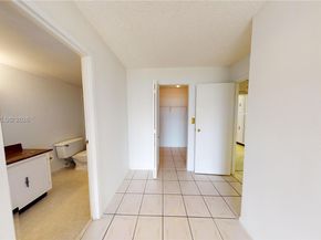 1000 Parkview Dr 1023, Hallandale Beach FL 33009