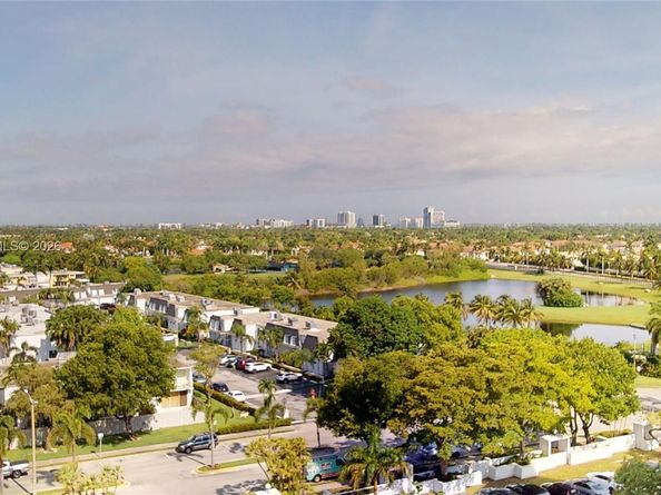 1000 Parkview Dr 1023, Hallandale Beach FL 33009