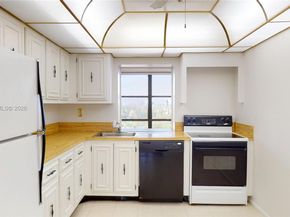 1000 Parkview Dr 1023, Hallandale Beach FL 33009