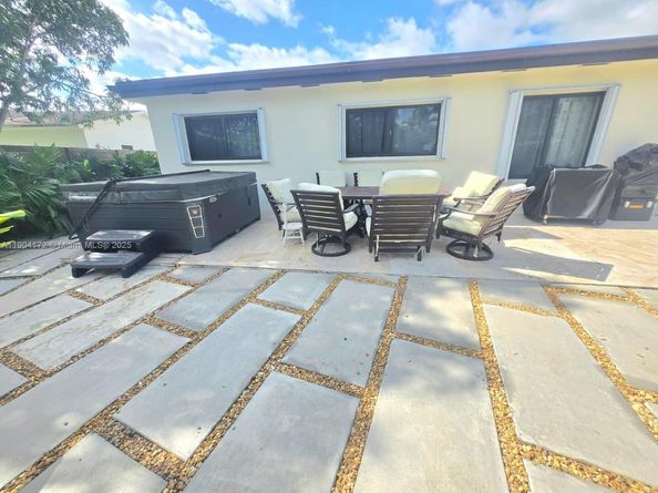 10531 SW 124th Ave, Miami FL 33186
