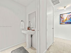 1040 Biscayne Blvd 3308, Miami FL 33132