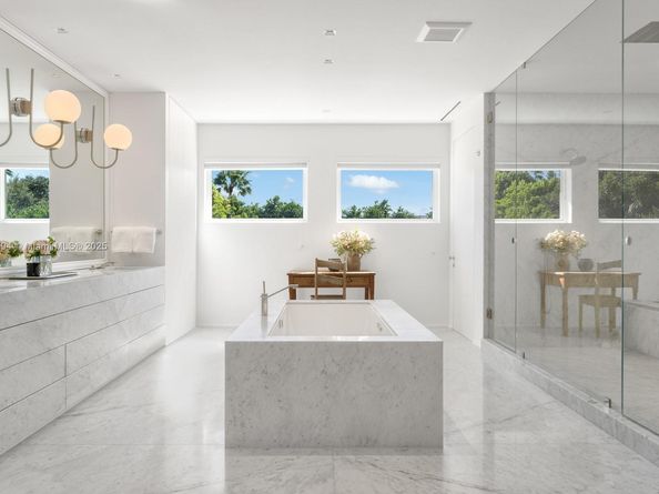 545 Casuarina Concourse, Coral Gables FL 33143