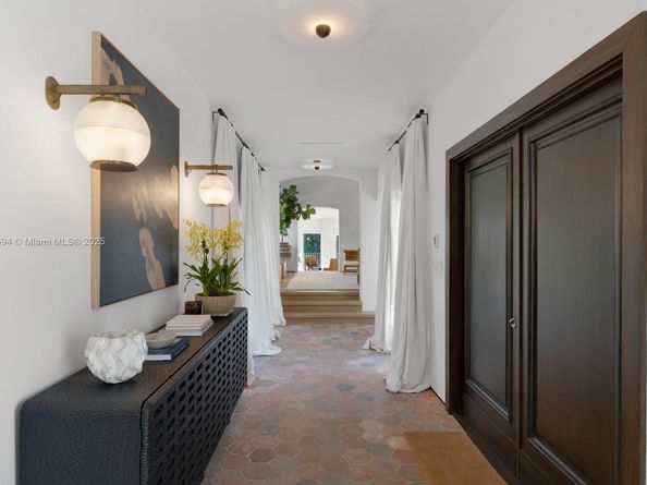 545 Casuarina Concourse, Coral Gables FL 33143