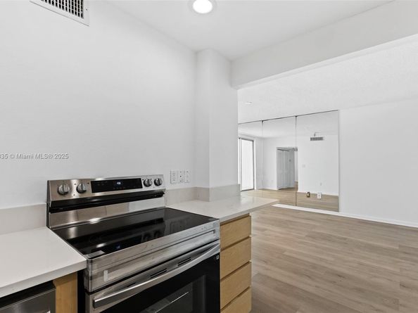 6900 Bay Dr 10I, Miami Beach FL 33141