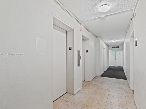 6900 Bay Dr 10I, Miami Beach FL 33141
