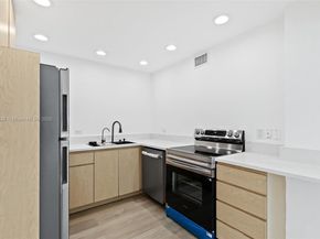 6900 Bay Dr 10I, Miami Beach FL 33141
