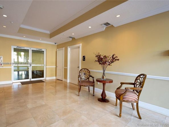 201 Golden Isles Dr 510, Hallandale Beach FL 33009