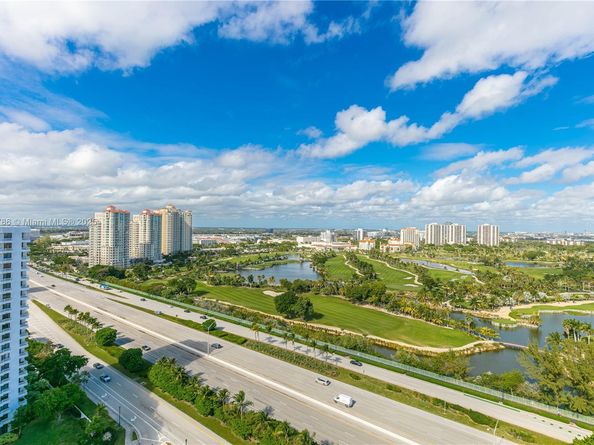 3400 NE 192nd St LPH5, Aventura FL 33180