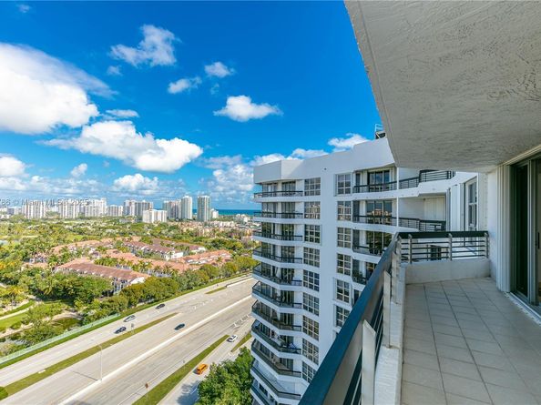 3400 NE 192nd St LPH5, Aventura FL 33180