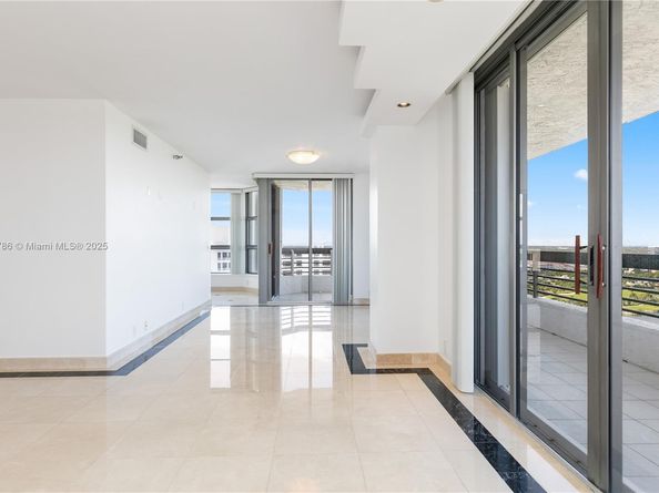 3400 NE 192nd St LPH5, Aventura FL 33180