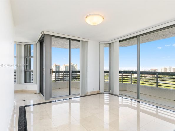 3400 NE 192nd St LPH5, Aventura FL 33180