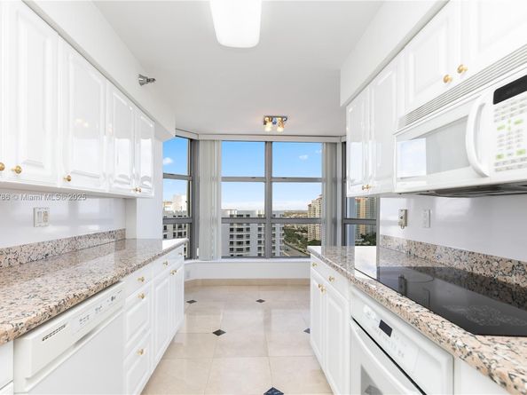 3400 NE 192nd St LPH5, Aventura FL 33180