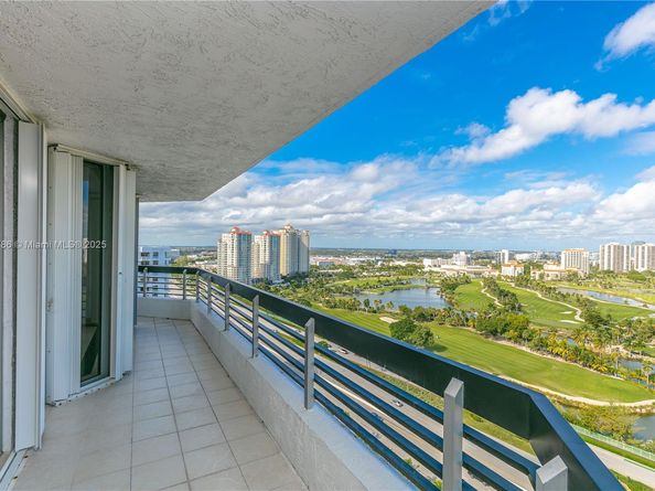 3400 NE 192nd St LPH5, Aventura FL 33180