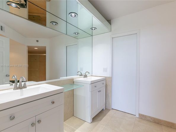 3400 NE 192nd St LPH5, Aventura FL 33180