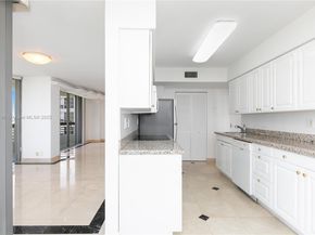 3400 NE 192nd St LPH5, Aventura FL 33180
