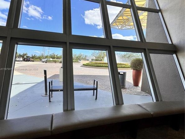 2681 N Flamingo Rd 1503S, Sunrise FL 33323