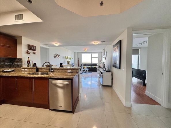 2681 N Flamingo Rd 1503S, Sunrise FL 33323