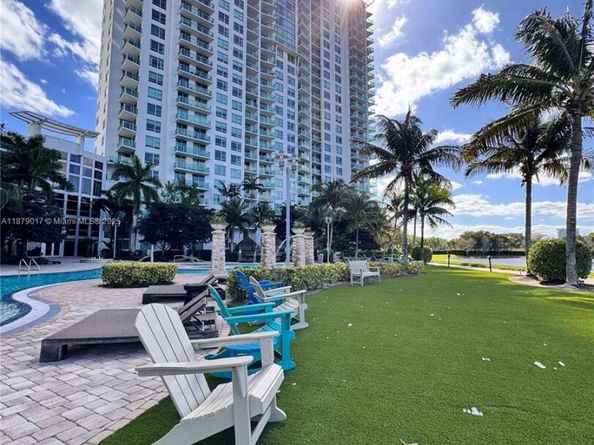 2681 N Flamingo Rd 1503S, Sunrise FL 33323