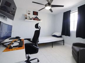 14951 SW 82nd Ln 17402, Miami FL 33193