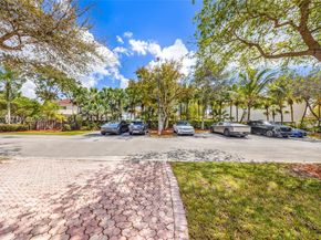 10917 NW 59th St, Doral FL 33178