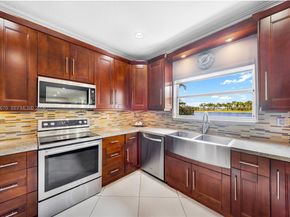 10917 NW 59th St, Doral FL 33178