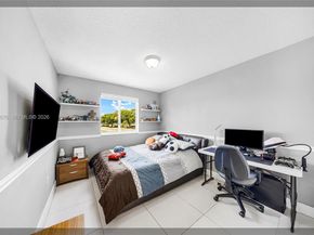 10917 NW 59th St, Doral FL 33178