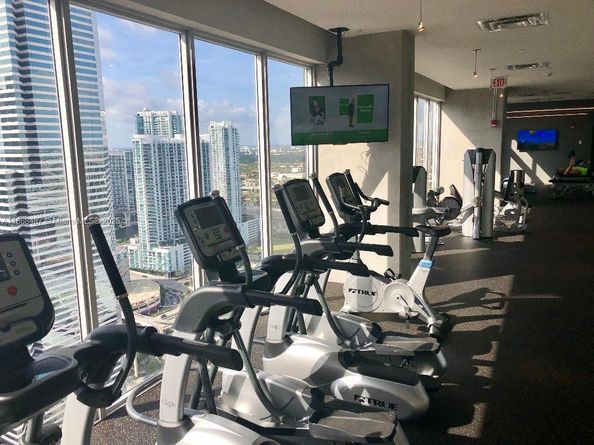 151 SE 1st St 503, Miami FL 33131